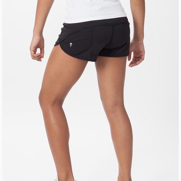 Lululemon Girls Black Speedy Short - Picture 2 of 7